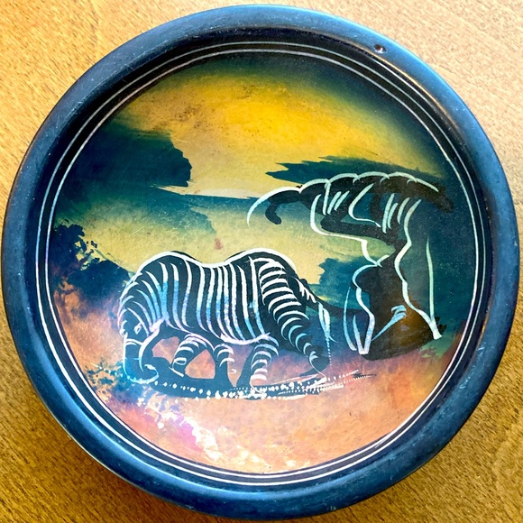 (3) Etched & Hand-Painted African Safari Soapstone Bowls - Picture 2 of 5